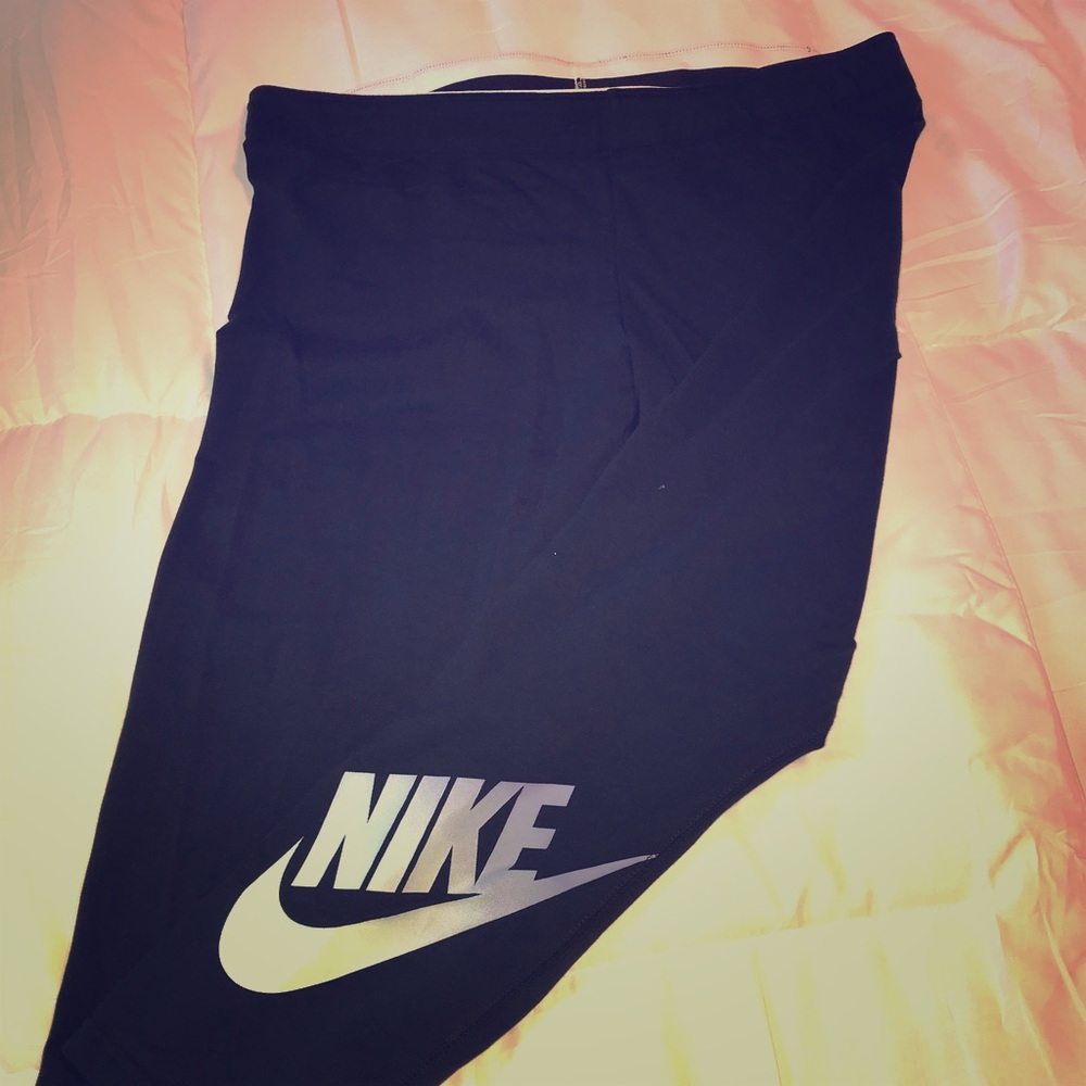 Nike Plus Size Workout Crop Pants NWT